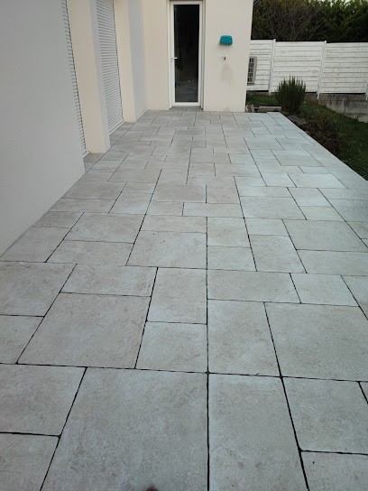 B-F Crea'bitat, Maçon à Busséol