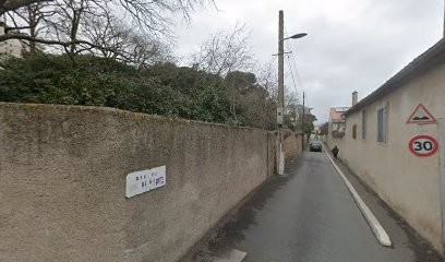 S B T E, Maçon à Sète
