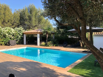 Bâti-sûr, Maçon à Vauvert