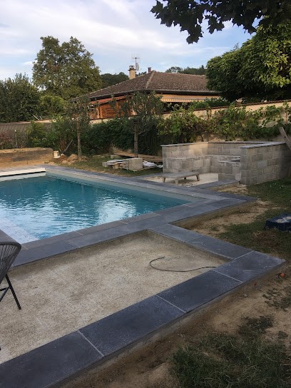 S.A.S Maravalhas, Maçon à Vaugneray