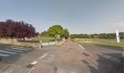 L.b.r., Maçon à Thue et Mue