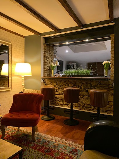 Manach Maçonnerie, Maçon à Plouguerneau