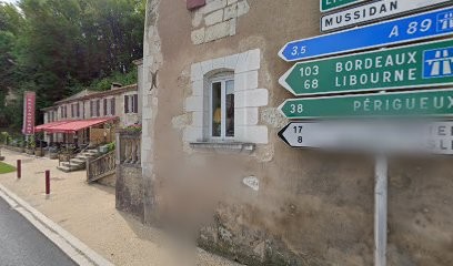 Abri T, Maçon à Sourzac