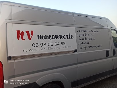 Nv maconnerie, Maçon à Quintenic