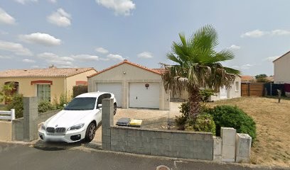 Pierre Moderne, Maçon au Bignon