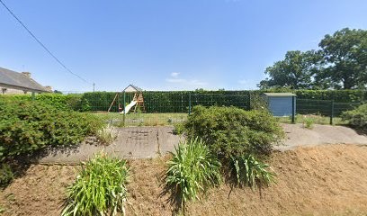 B 35, Maçon à Mézières-sur-Couesnon