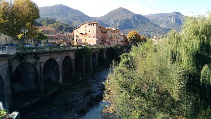 Ferrari Emmanuel, Maçon à Sospel