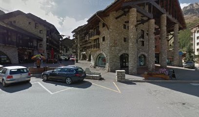 Costerg-Lucianaz, Maçon à Val-d'Isère