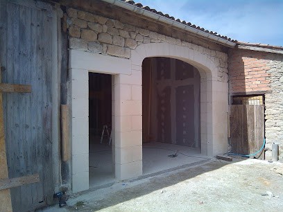 Scribegeoffrey-taille-de-pierre, Maçon à Floudès