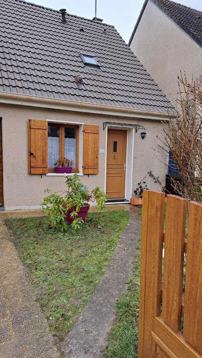 Glr 45, Maçon à La Ferté-Saint-Aubin