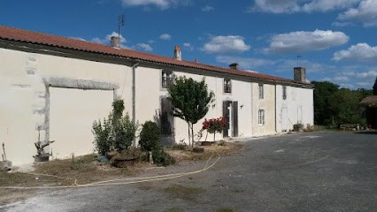 M. Fournier Cyril, Maçon à Sainte-Soulle